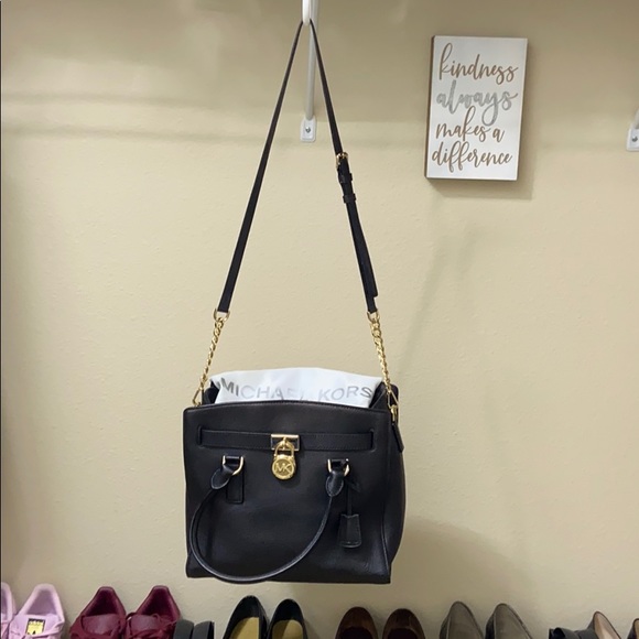 Large Michael Kors Purse - Picture 6 of 11